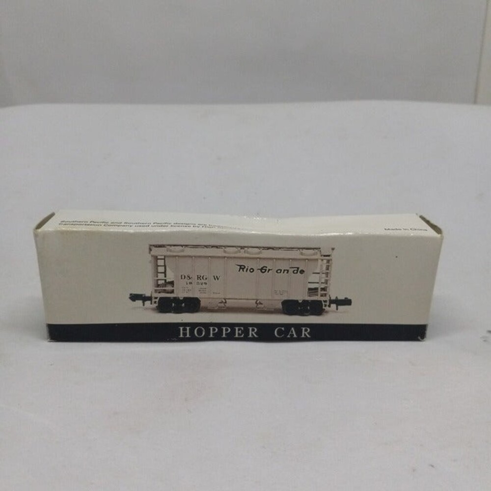 Readers Digest-High Speed Southern Pacific Hopper Car-N Scale-Rio Grande-1995